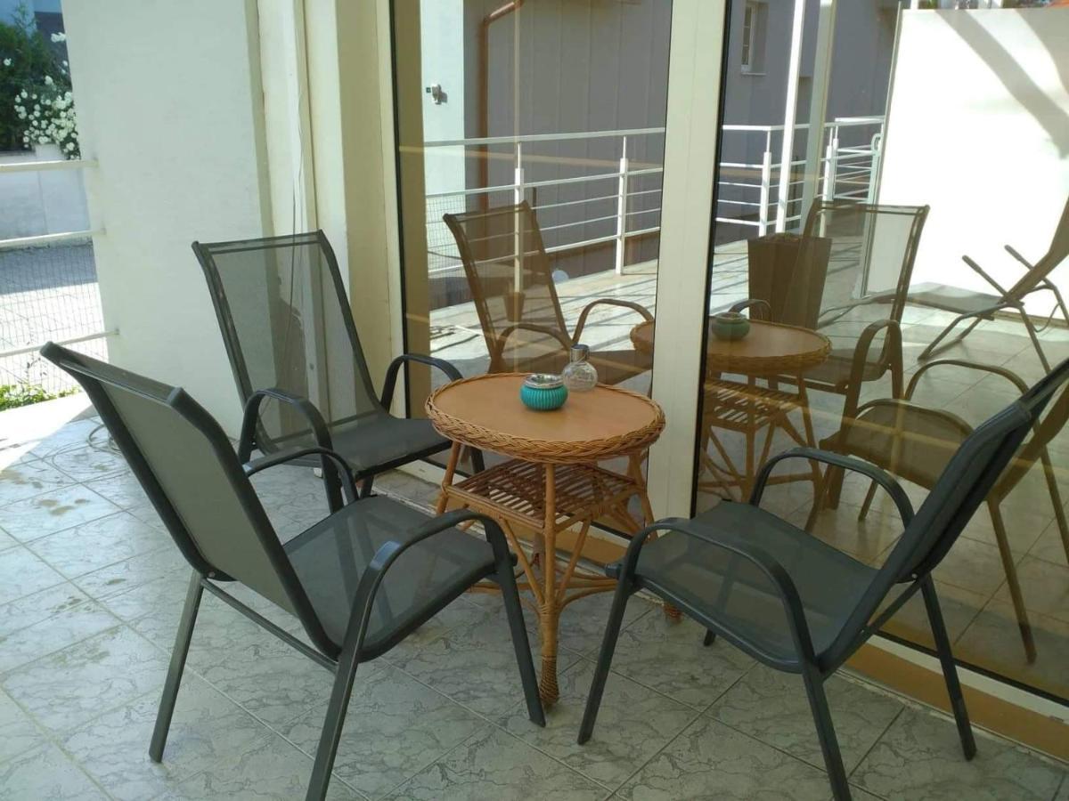 Slnecny Apartmanovy Dom Oszlány Kültér fotó