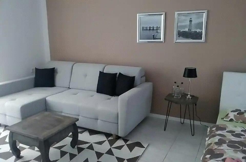 Slnecny Apartmanovy Dom Oszlány Kültér fotó
